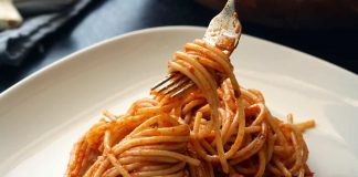spaghetti al pomodoro