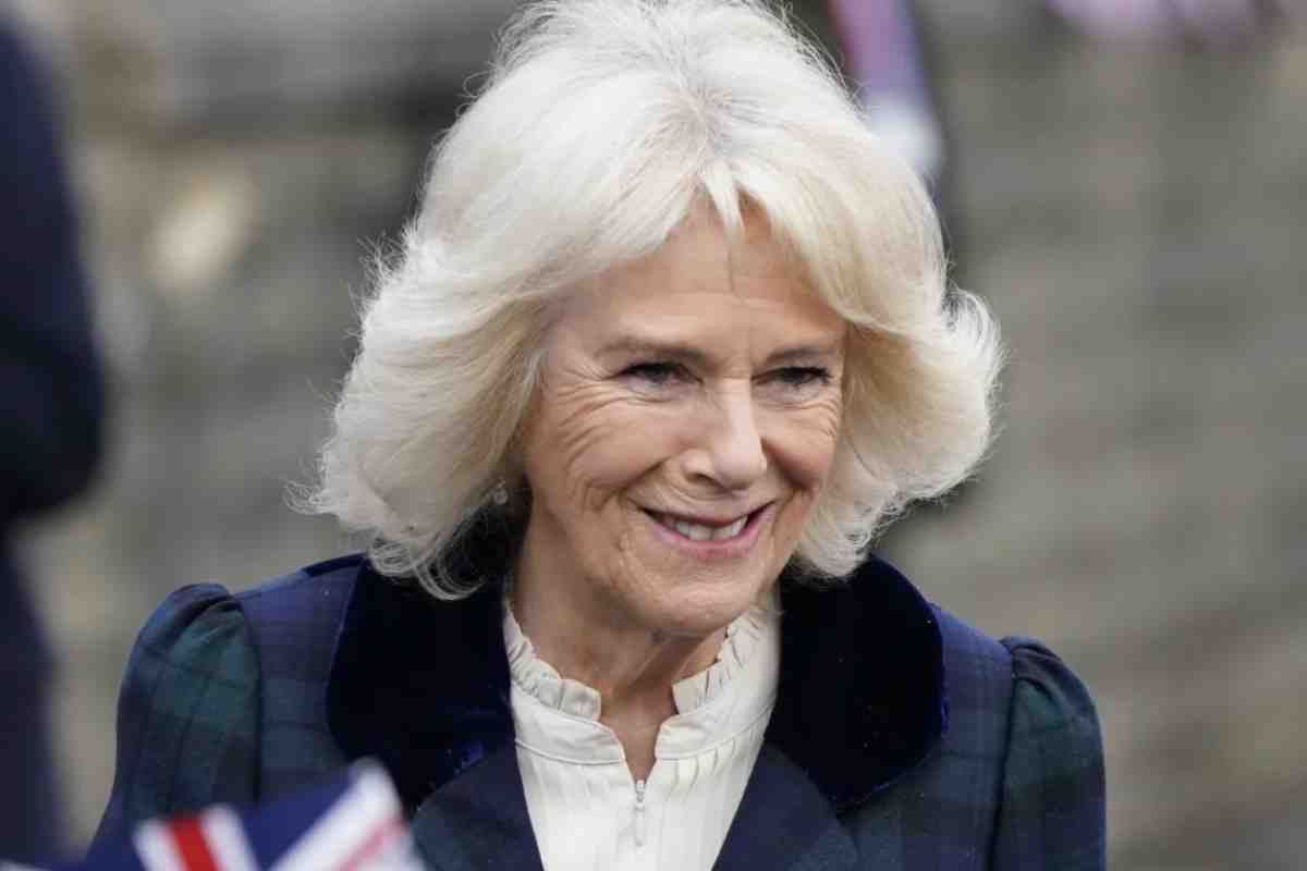 camilla parker bowles fugge balmoral perché